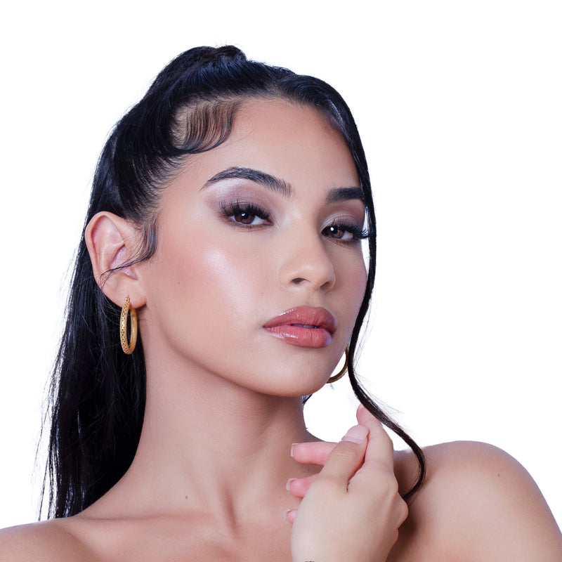 Model / Influencer & Pageant Queen - Precious Condeza - The Ultimate Face Palette